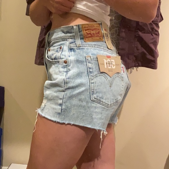 501 Levi’s shorts - Picture 2 of 4